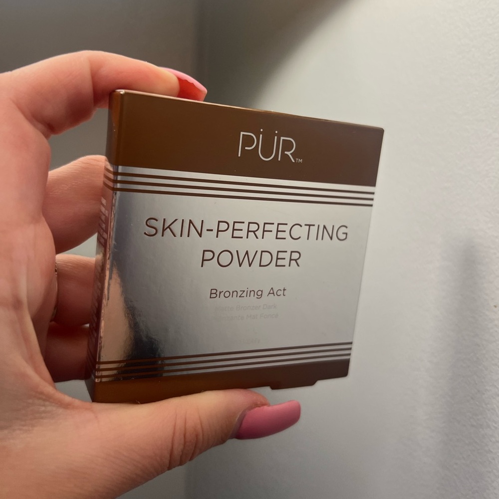 PÜR Skin-Perfecting Bronzer - Bronzing Act